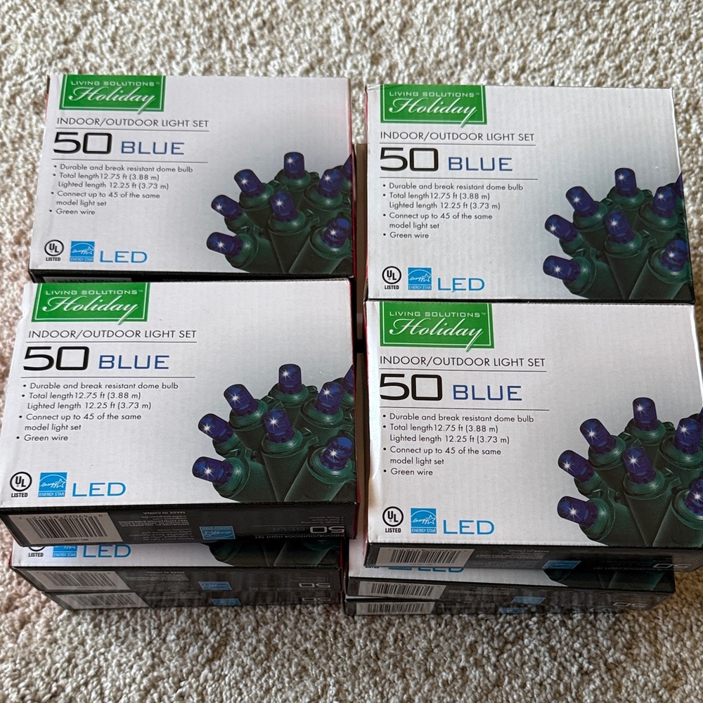 Holiday Indoor/Outdoor Blue LED Light Set 50 bulbs Dome Bulb